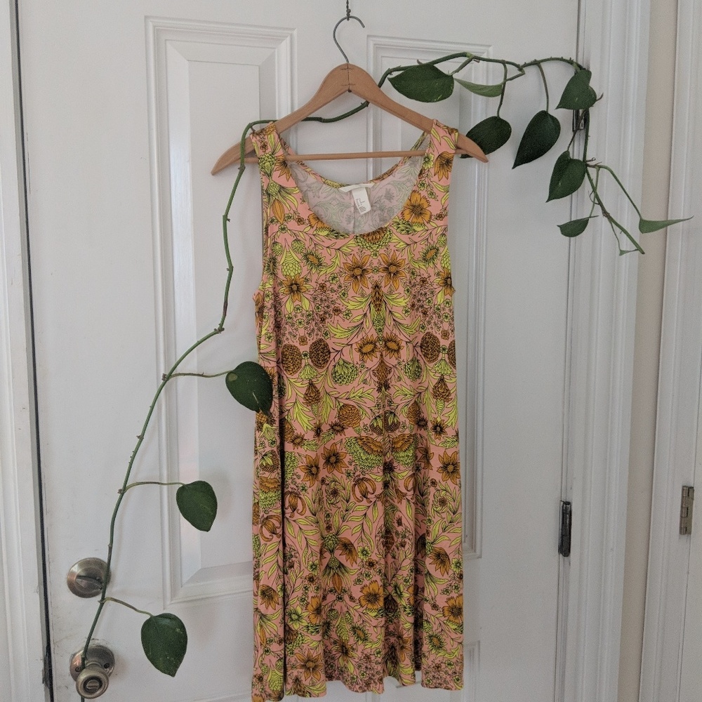 Fun, floral H&M summer dress